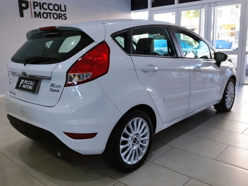FIESTA 1.6 TITANIUM HATCH 16V FLEX 4P MANUAL - 2016 - CAXIAS DO SUL