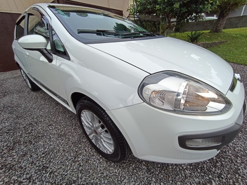 PUNTO 1.6 ESSENCE 16V FLEX 4P MANUAL - 2014 - BENTO GONçALVES