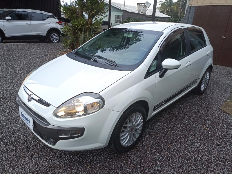 PUNTO 1.6 ESSENCE 16V FLEX 4P MANUAL - 2014 - BENTO GONçALVES