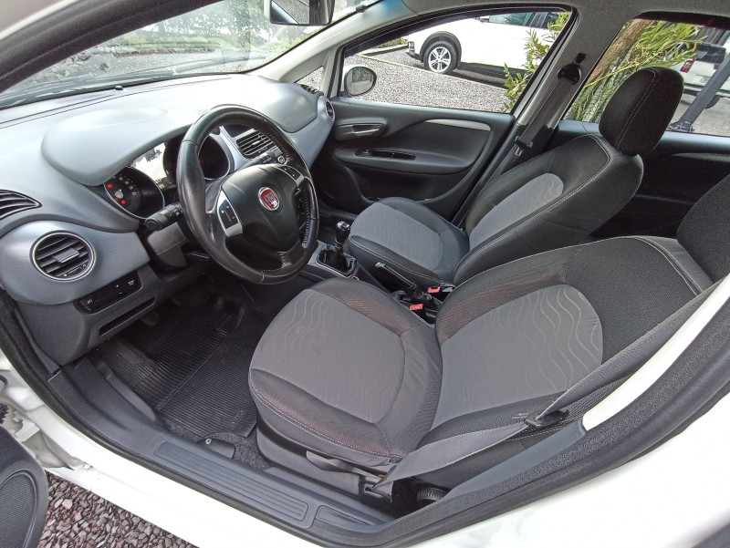 PUNTO 1.6 ESSENCE 16V FLEX 4P MANUAL - 2014 - BENTO GONçALVES
