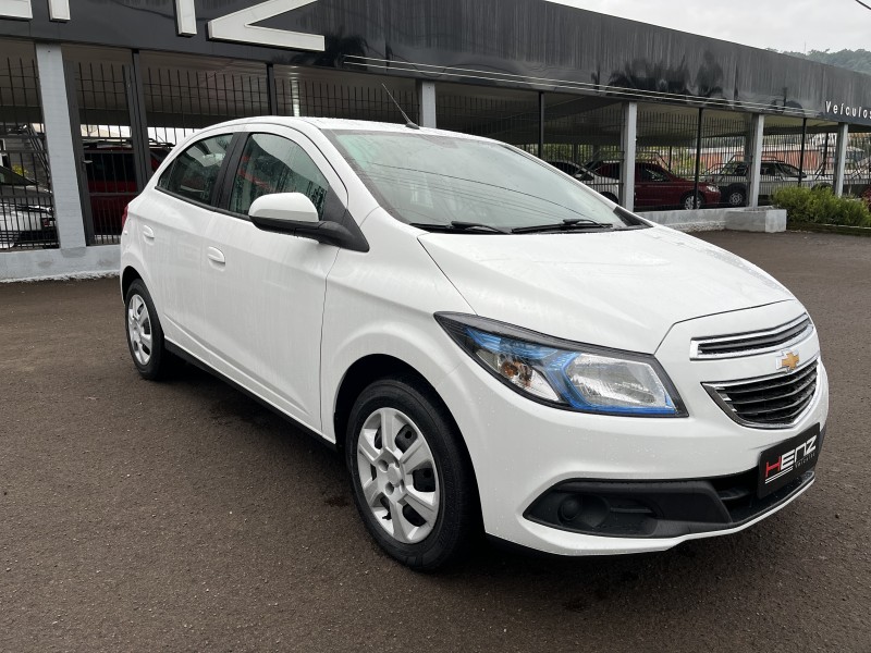 ONIX 1.0 LT 12V TURBO FLEX 4P AUTOMÁTICO - 2015 - BOM PRINCíPIO