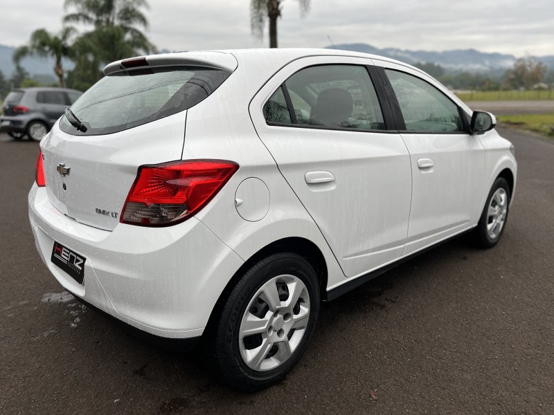 ONIX 1.0 LT 12V TURBO FLEX 4P AUTOMÁTICO - 2015 - BOM PRINCíPIO