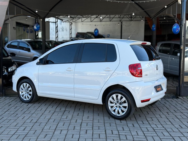 FOX 1.0 MI TREND 8V FLEX 4P MANUAL - 2013 - LAGOA VERMELHA