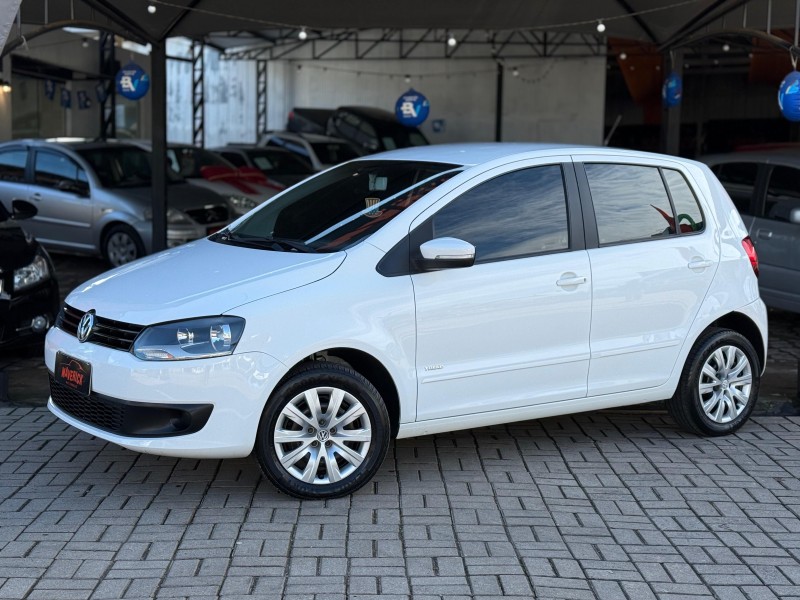 FOX 1.0 MI TREND 8V FLEX 4P MANUAL - 2013 - LAGOA VERMELHA