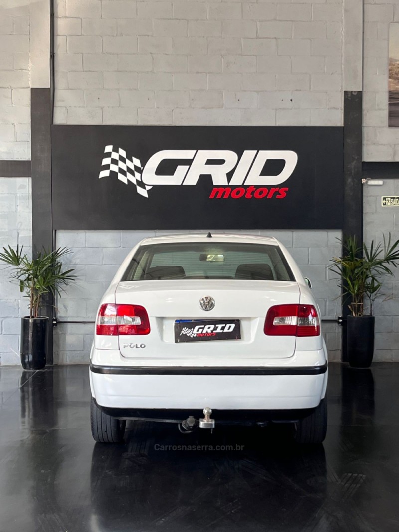 POLO SEDAN 1.6 8V GASOLINA 4P MANUAL - 2006 - ESTâNCIA VELHA