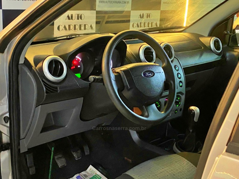 FIESTA 1.6 SE SEDAN 16V FLEX 4P MANUAL - 2014 - NOVO HAMBURGO