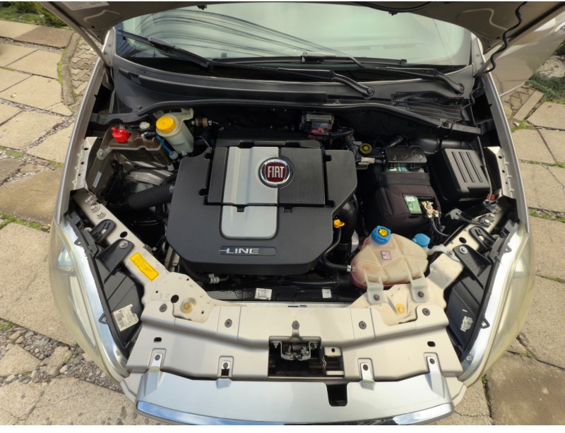 LINEA 1.8 ABSOLUTE 16V FLEX 4P AUTOMATIZADO - 2011 - NOVA PETRóPOLIS