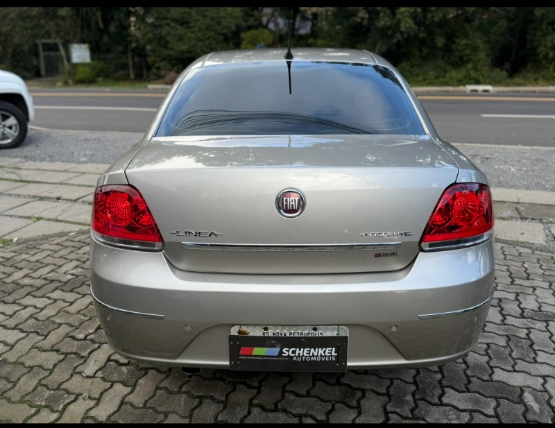 LINEA 1.8 ABSOLUTE 16V FLEX 4P AUTOMATIZADO - 2011 - NOVA PETRóPOLIS