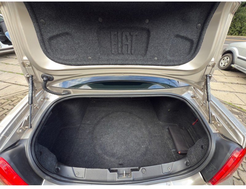 LINEA 1.8 ABSOLUTE 16V FLEX 4P AUTOMATIZADO - 2011 - NOVA PETRóPOLIS
