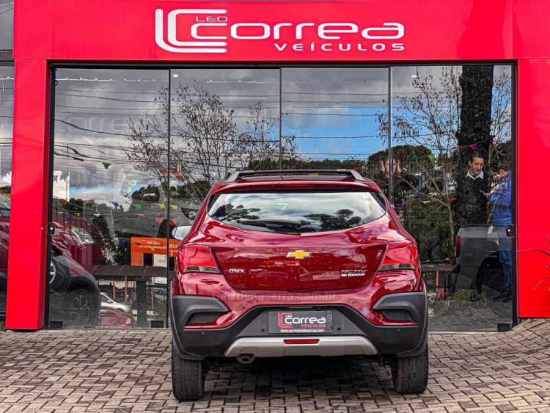 ONIX 1.4 MPFI ACTIV 8V FLEX 4P MANUAL - 2019 - CANELA