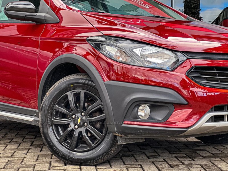 ONIX 1.4 MPFI ACTIV 8V FLEX 4P MANUAL - 2019 - CANELA