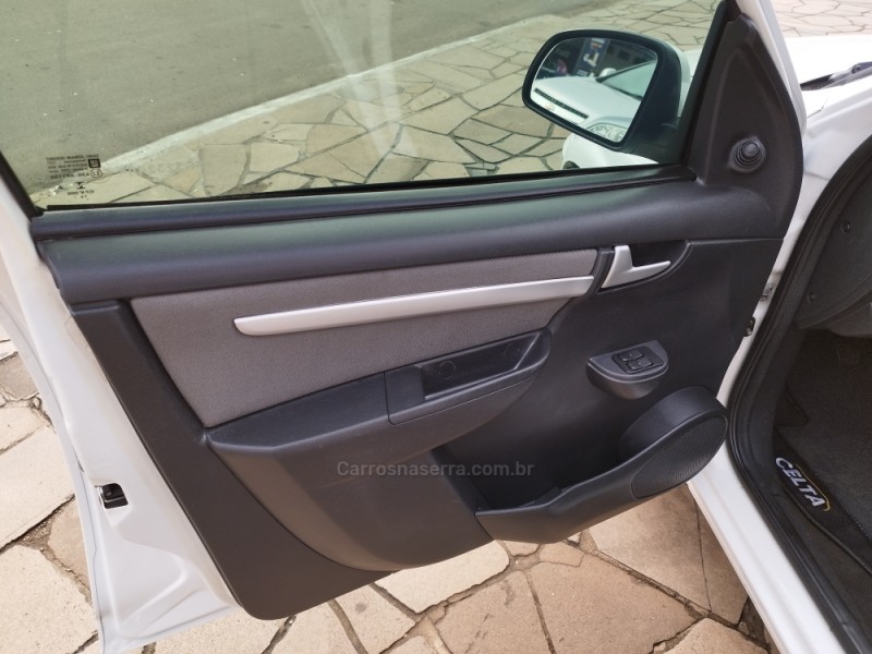 CELTA 1.0 VHCE LT 8V FLEX 4P MANUAL - 2015 - NOVO HAMBURGO