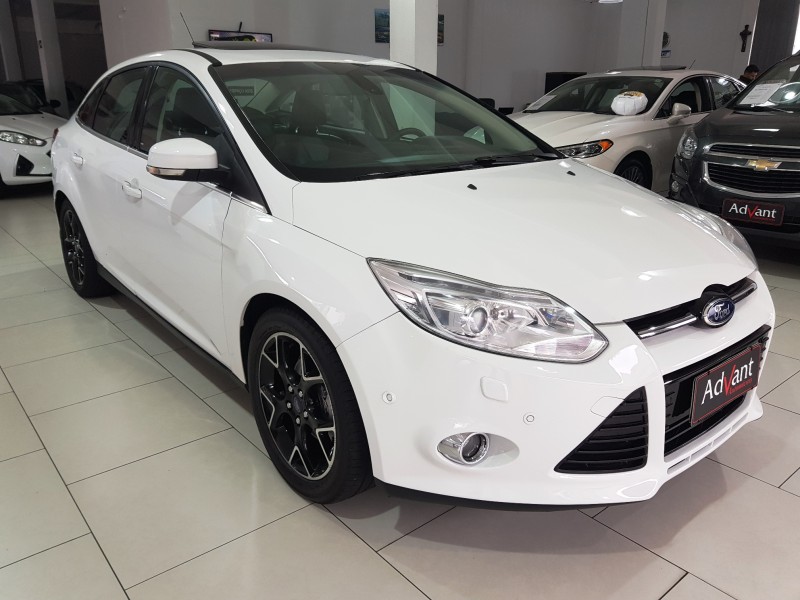 FOCUS 2.0 TITANIUM PLUS SEDAN 16V FLEX 4P AUTOMÁTICO - 2015 - CAXIAS DO SUL