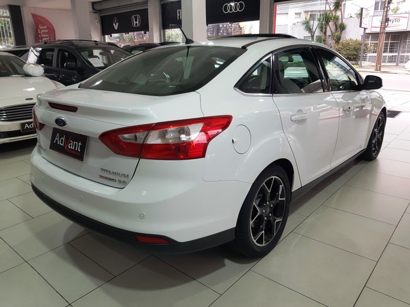 FOCUS 2.0 TITANIUM PLUS SEDAN 16V FLEX 4P AUTOMÁTICO - 2015 - CAXIAS DO SUL