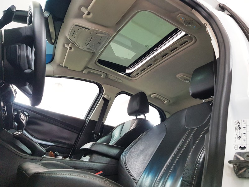 FOCUS 2.0 TITANIUM PLUS SEDAN 16V FLEX 4P AUTOMÁTICO - 2015 - CAXIAS DO SUL