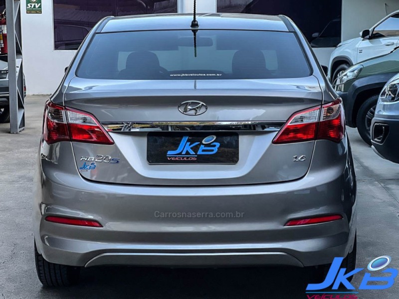 HB20S 1.6 COMFORT PLUS 16V FLEX 4P MANUAL - 2017 - NOVO HAMBURGO