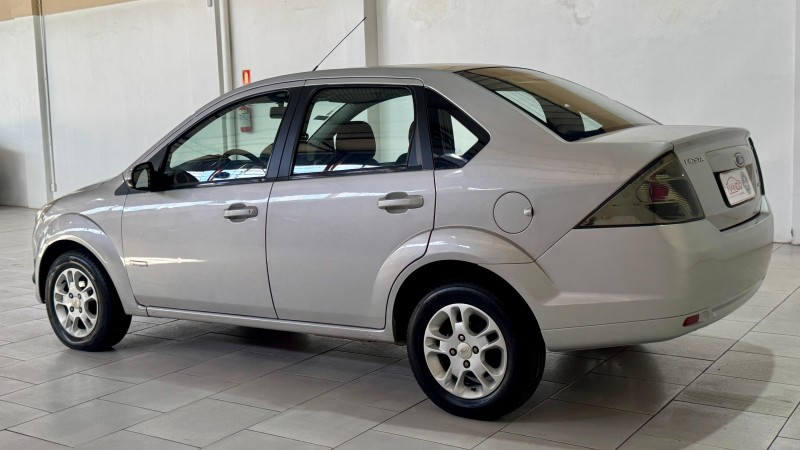 FIESTA 1.6 MPI CLASS SEDAN 8V FLEX 4P MANUAL - 2011 - ESTâNCIA VELHA