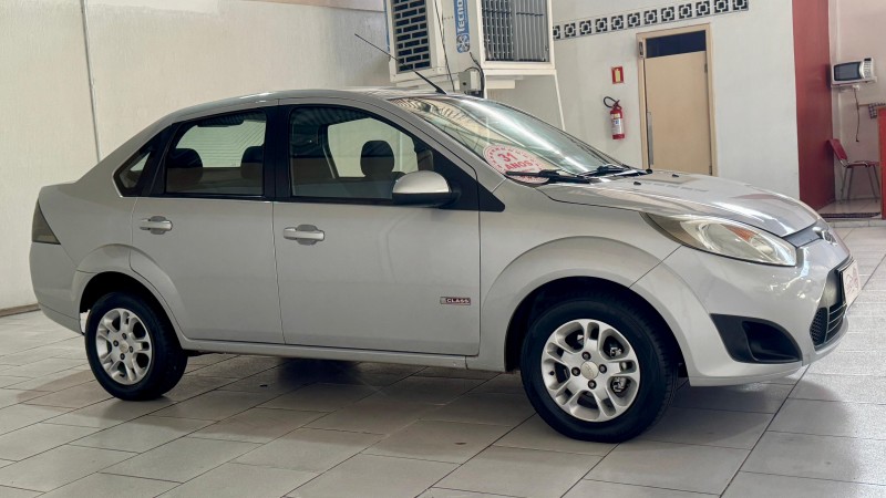 FIESTA 1.6 MPI CLASS SEDAN 8V FLEX 4P MANUAL - 2011 - ESTâNCIA VELHA