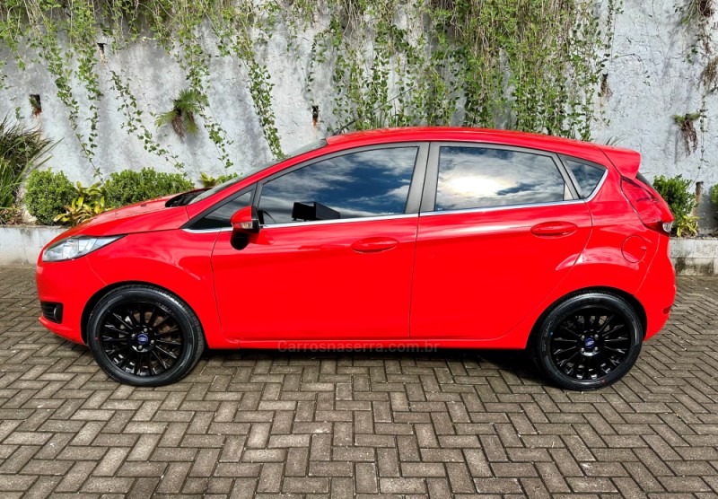 FIESTA 1.6 TITANIUM PLUS HATCH 16V FLEX 4P AUTOMÁTICO - 2014 - SAPIRANGA