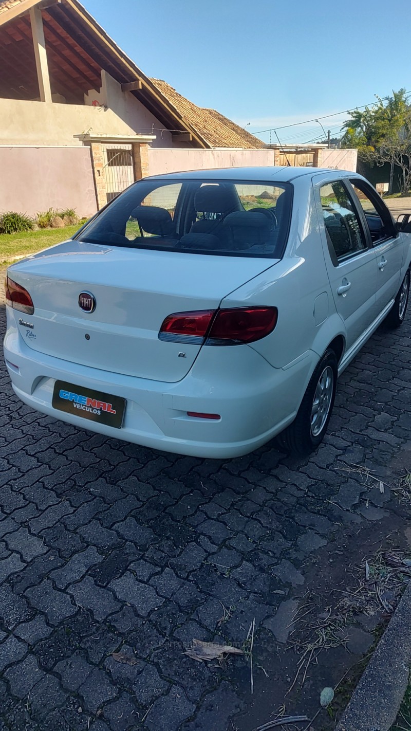 SIENA 1.0 MPI EL CELEBRATION 8V FLEX 4P MANUAL - 2014 - CAMPO BOM