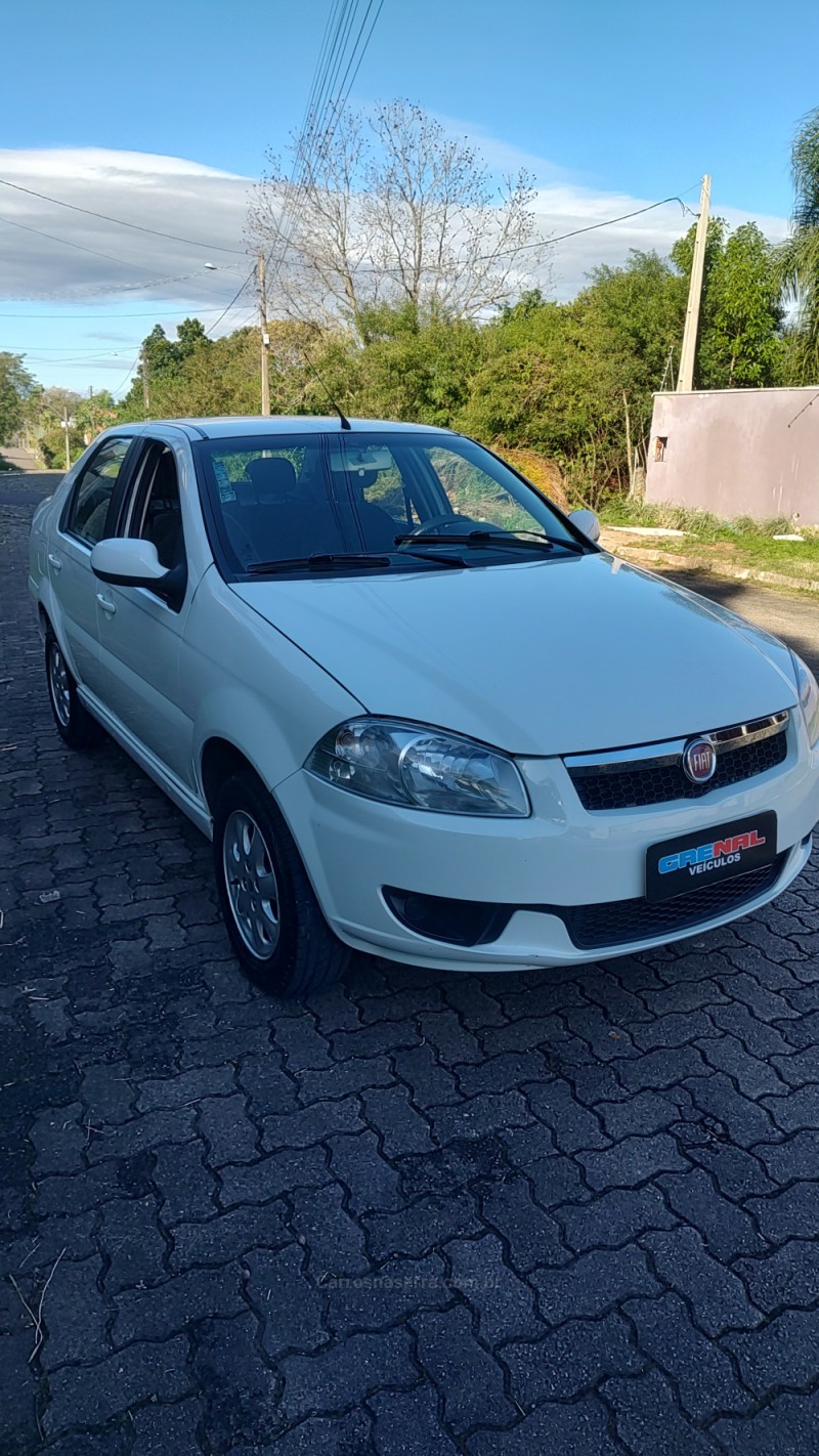 SIENA 1.0 MPI EL CELEBRATION 8V FLEX 4P MANUAL - 2014 - CAMPO BOM