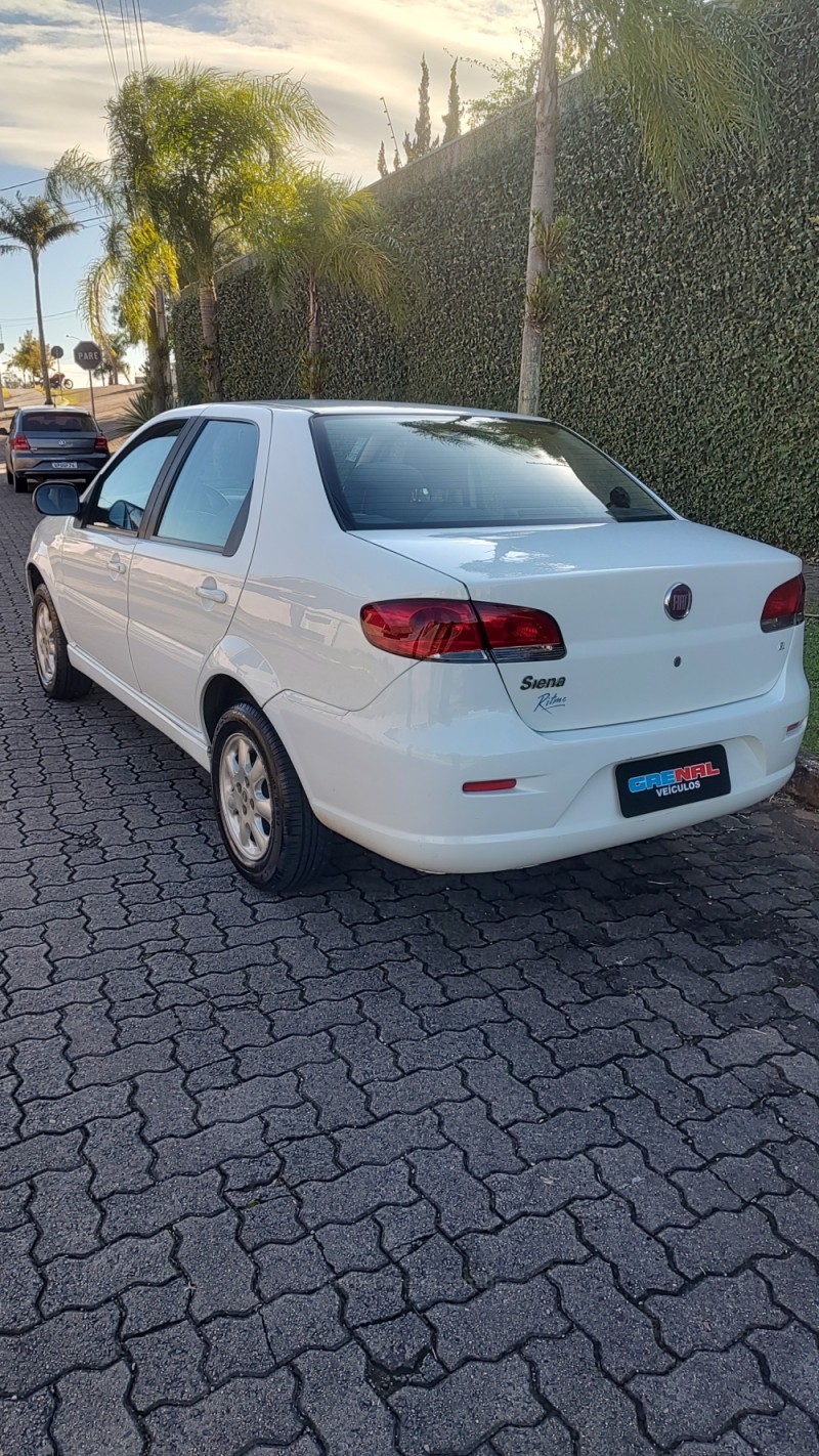 SIENA 1.0 MPI EL CELEBRATION 8V FLEX 4P MANUAL - 2014 - CAMPO BOM