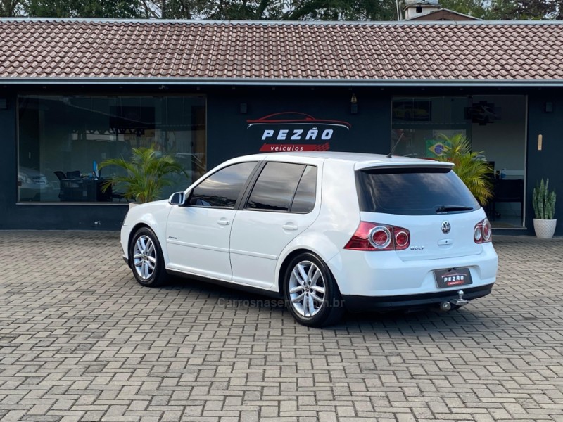 GOLF 1.6 MI SPORTLINE 8V FLEX 4P MANUAL - 2010 - PAROBé