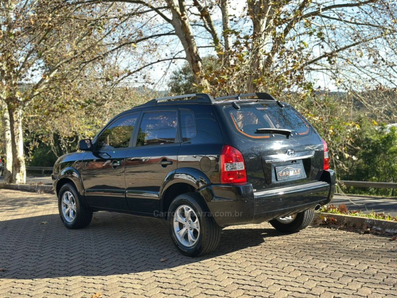 TUCSON 2.0 MPFI GLS 16V 143CV 2WD FLEX 4P AUTOMÁTICO - 2013 - DOIS IRMãOS
