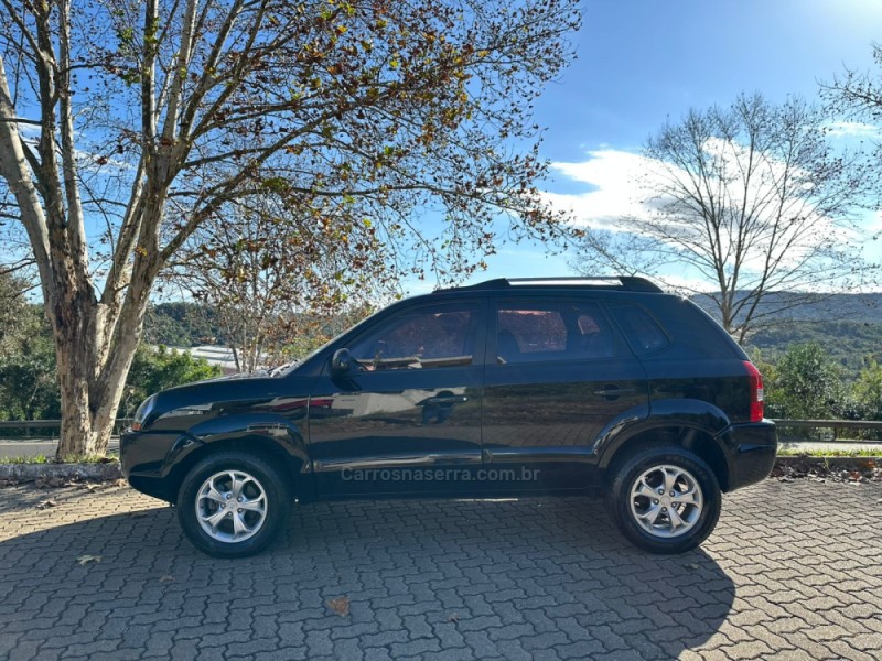 TUCSON 2.0 MPFI GLS 16V 143CV 2WD FLEX 4P AUTOMÁTICO - 2013 - DOIS IRMãOS