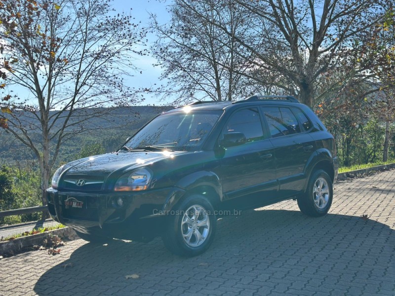 TUCSON 2.0 MPFI GLS 16V 143CV 2WD FLEX 4P AUTOMÁTICO - 2013 - DOIS IRMãOS