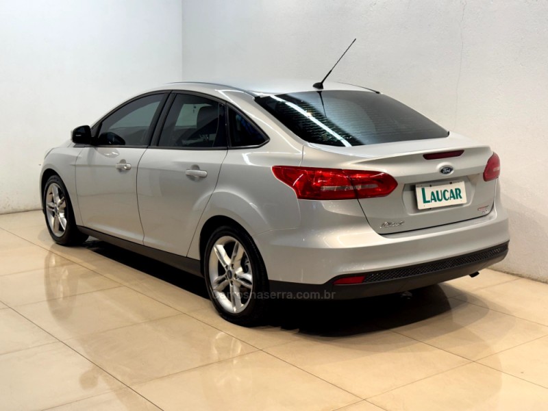 FOCUS 2.0 SE PLUS SEDAN 16V FLEX 4P AUTOMÁTICO - 2016 - CASCA