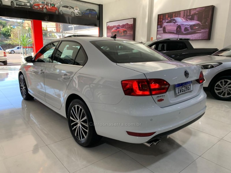 JETTA 2.0 TSI HIGHLINE 211CV GASOLINA 4P DSG - 2014 - NOVO HAMBURGO