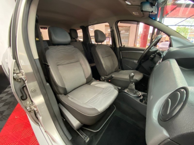 DUSTER 1.6 DYNAMIQUE 4X2 16V FLEX 4P MANUAL - 2013 - CAXIAS DO SUL