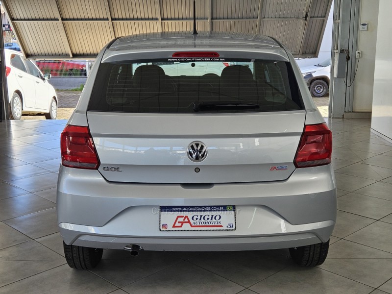 GOL 1.0 12V MPI TOTALFLEX 4P MANUAL - 2023 - TAPEJARA