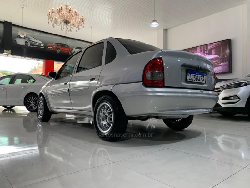 CORSA 1.0 MPFI WIND SEDAN 8V GASOLINA 4P MANUAL - 2001 - NOVO HAMBURGO