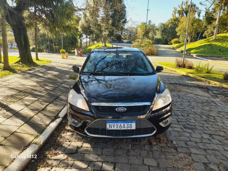 FOCUS 2.0 TITANIUM SEDAN 16V FLEX 4P AUTOMÁTICO - 2012 - FARROUPILHA