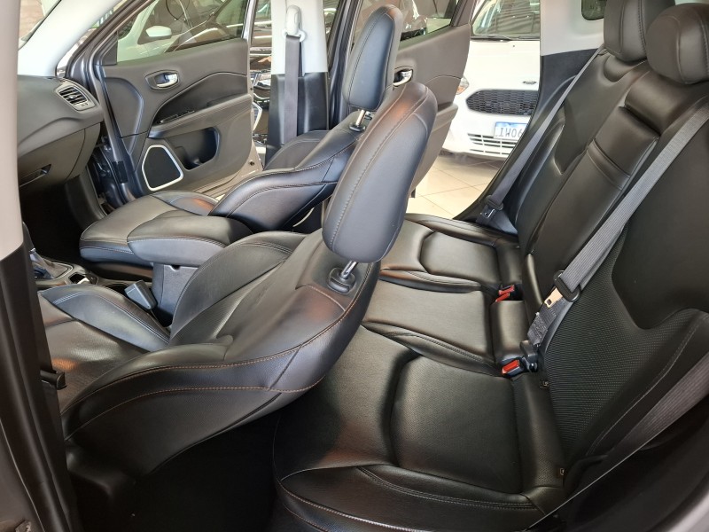 COMPASS 2.0 16V DIESEL LONGITUDE 4X4 AUTOMÁTICO - 2020 - FARROUPILHA