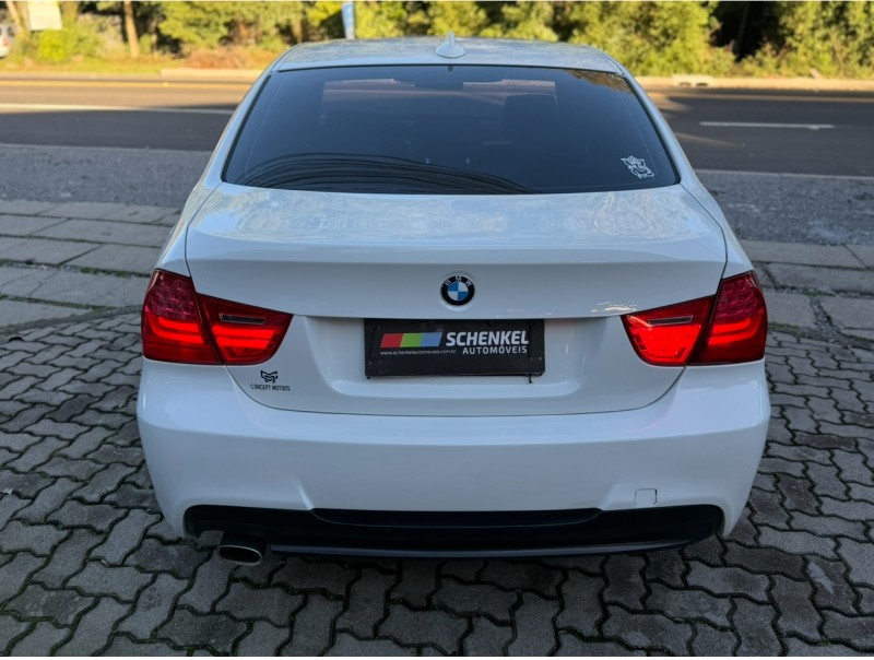 318I 2.0 SEDAN 16V GASOLINA 4P AUTOMÁTICO - 2012 - NOVA PETRóPOLIS