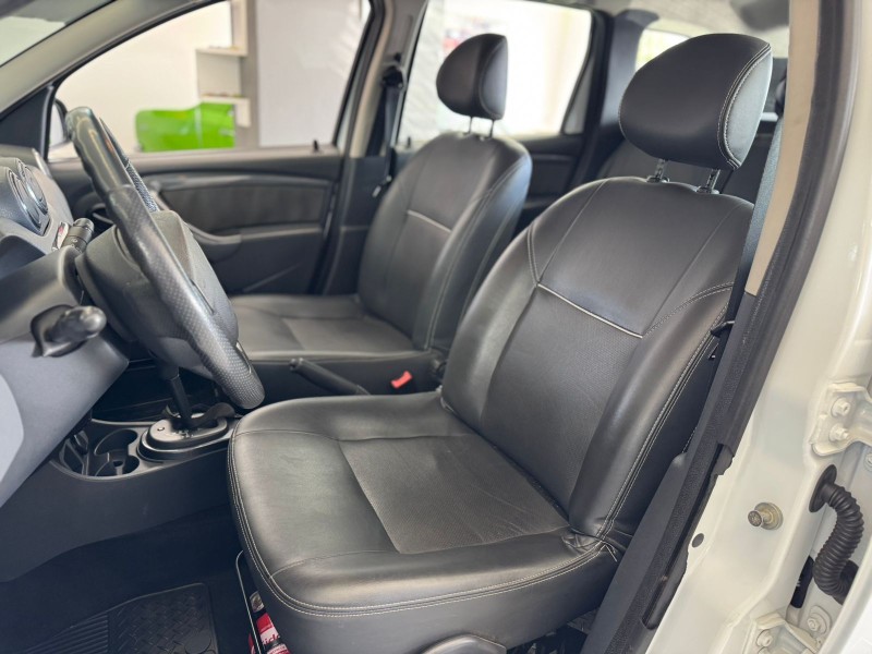 DUSTER 2.0 DYNAMIQUE 4X2 16V FLEX 4P AUTOMÁTICO - 2015 - BENTO GONçALVES