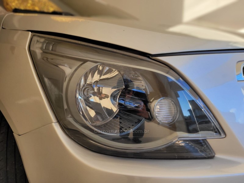COBALT 1.8 MPFI LTZ 8V FLEX 4P MANUAL - 2015 - CANELA