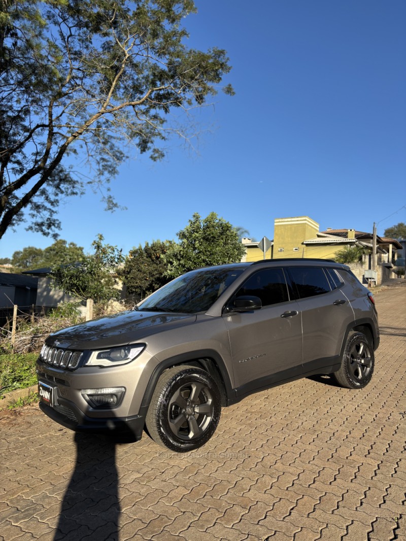 COMPASS 2.0 16V FLEX SPORT AUTOMÁTICO - 2017 - SANANDUVA