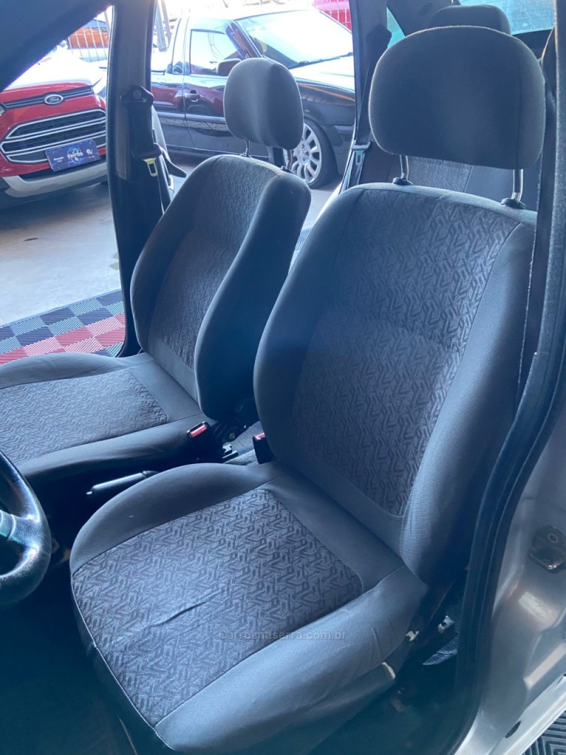 CORSA 1.0 MPFI CLASSIC SEDAN 8V ÁLCOOL 4P MANUAL - 2004 - CAXIAS DO SUL