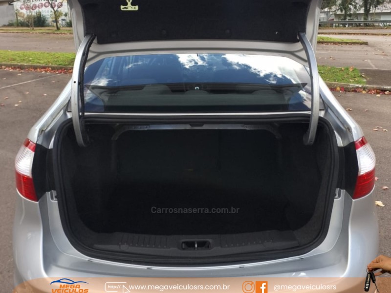 FIESTA 1.6 SE SEDAN 16V FLEX 4P MANUAL - 2015 - BENTO GONçALVES