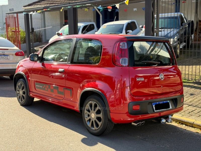 UNO 1.4 EVO SPORTING 8V FLEX 4P MANUAL - 2012 - PAROBé