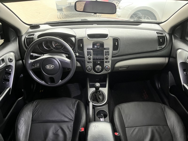 CERATO 1.6 SEDAN 16V GASOLINA 4P MANUAL - 2010 - CAXIAS DO SUL