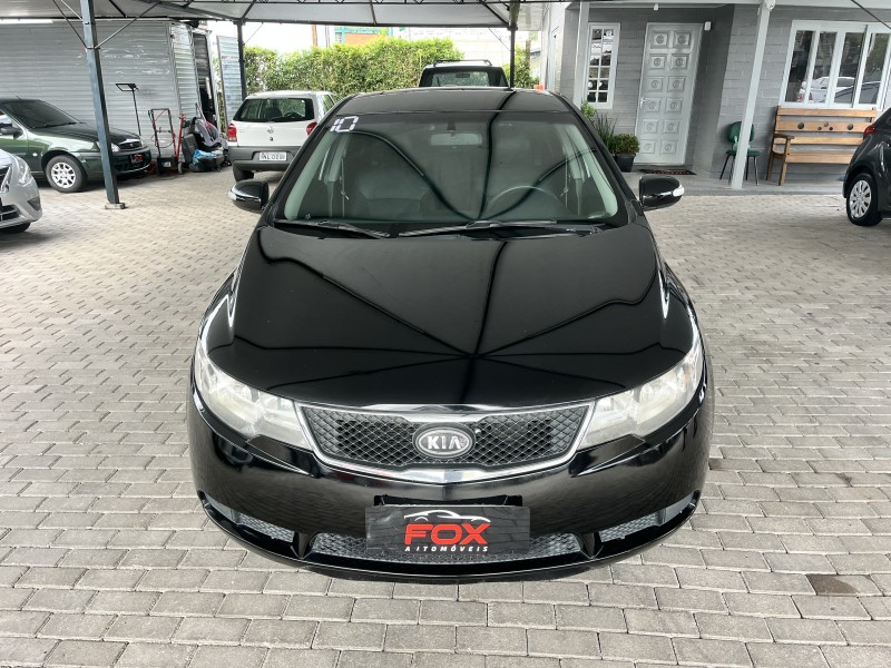 CERATO 1.6 SEDAN 16V GASOLINA 4P MANUAL - 2010 - CAXIAS DO SUL