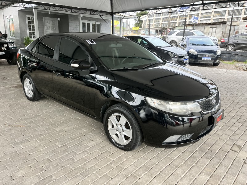 CERATO 1.6 SEDAN 16V GASOLINA 4P MANUAL - 2010 - CAXIAS DO SUL