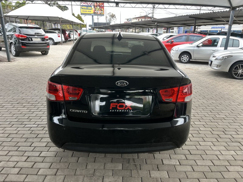 CERATO 1.6 SEDAN 16V GASOLINA 4P MANUAL - 2010 - CAXIAS DO SUL