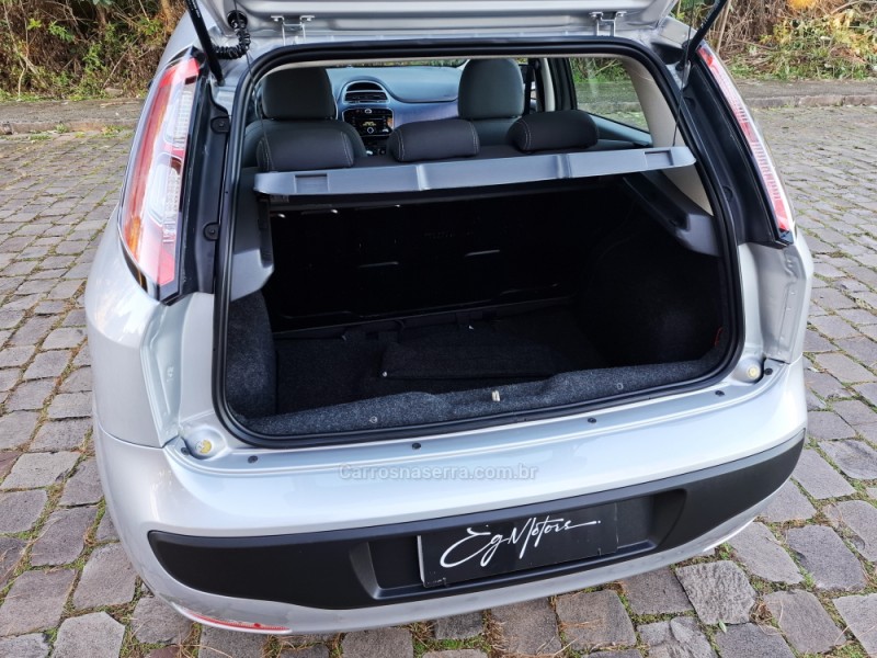 PUNTO 1.4 ATTRACTIVE 8V FLEX 4P MANUAL - 2014 - BENTO GONçALVES