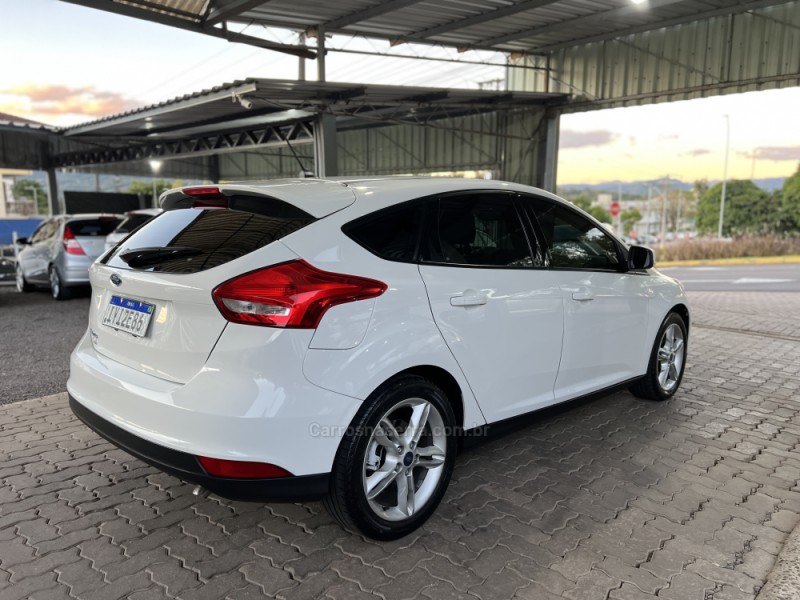 FOCUS 1.6 SE 16V FLEX 4P MANUAL - 2018 - BOM PRINCíPIO